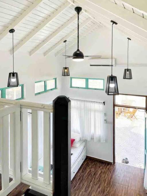 Villa Sea Kecil Tiny House Near Jetty Of Kuala Besut à Kampong Nail Extérieur photo